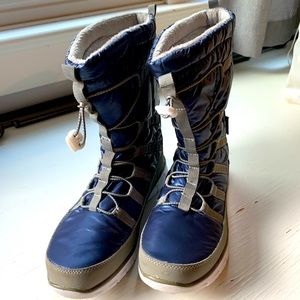 Perfect Winter Boots Brand New KHOMBU 8 M NEW